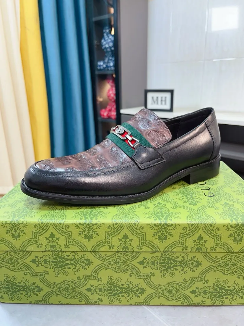 Men's shoes 💰500🌹🌹[GUCCI Gucci] A new style of formal men's leather shoes is coming ~ The original quality upper is made of Italian cowhide➕The leather is soft and delicate, comfortable and soft. The top layer of genuine leather, rubber wear-resistant outsole, the shoe shape is dignified and domineering, and the luxury charm is not concealed! The natural and free nouveau riche leads the trend. Code number: 38-44